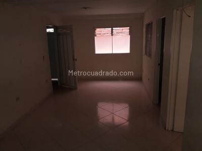 Apartamento de 2 alcobas en arriendo en Boston, Medellín, 62 m² · foto 2 de 15