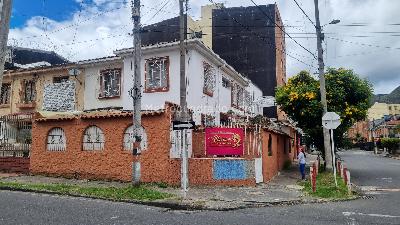 Casa de 5 alcobas en venta en Galerias Sears, Bogotá, 296 m² · foto 1 de 16
