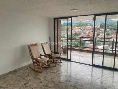 Apartamento de 3 alcobas en venta en Miraflores, Cali, 138 m² · foto 1 de 12