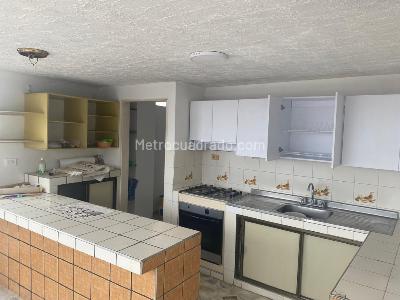 Apartamento de 3 alcobas en venta en Miraflores, Cali, 138 m² · foto 4 de 12
