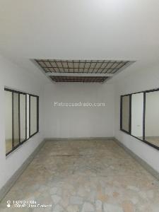 Casa de 4 alcobas en arriendo en Manzanares, Cali, 735 m² · foto 6 de 17