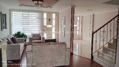 Casa de 5 alcobas en venta en Urbanizacion Las Quintas, Tunja, 215 m² · foto 13 de 20