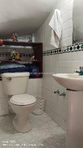 Casa de 5 alcobas en venta en Urbanizacion Las Quintas, Tunja, 215 m² · foto 15 de 20