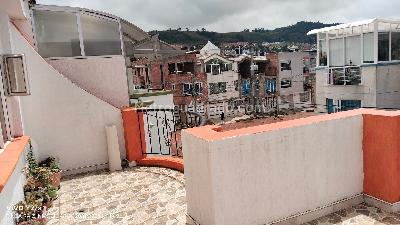 Casa de 5 alcobas en venta en Urbanizacion Las Quintas, Tunja, 215 m² · foto 3 de 20