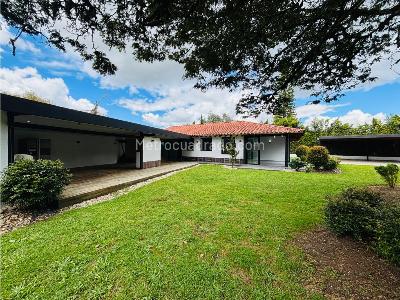 Casa de 3 alcobas en venta en Llanogrande, Rionegro, 1200 m² · foto 3 de 18