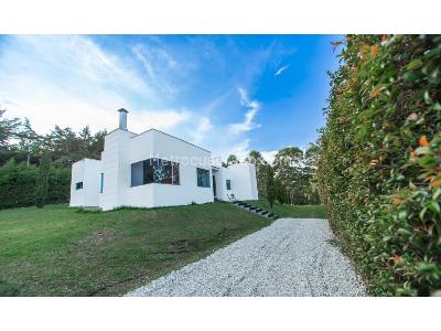Casa de 3 alcobas en venta en Llanogrande, Rionegro · foto 2 de 20