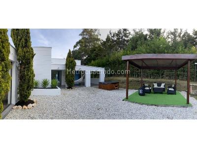 Casa de 3 alcobas en venta en Llanogrande, Rionegro · foto 5 de 20