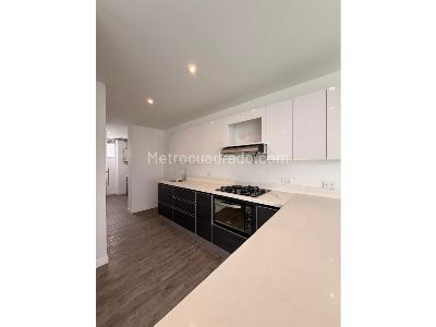 Casa de 3 alcobas en venta en Barro Blanco, Rionegro, 200 m² · foto 3 de 17