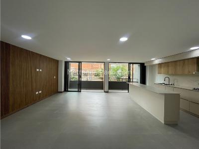 Apartamento de 3 alcobas en venta en Laureles, Medellín, 156 m² · foto 2 de 20