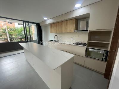 Apartamento de 3 alcobas en venta en Laureles, Medellín, 156 m² · foto 4 de 20