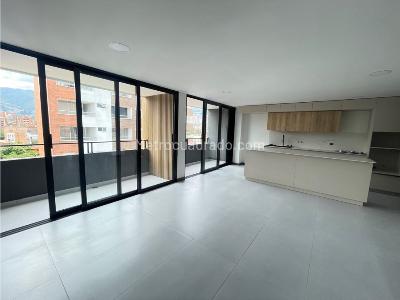 Apartamento de 3 alcobas en venta en Laureles, Medellín, 156 m² · foto 19 de 20