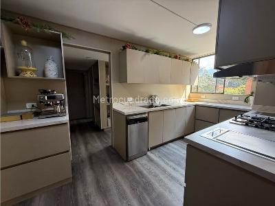 Apartamento de 3 alcobas en venta en El Poblado, Medellín, 260 m² · foto 17 de 20