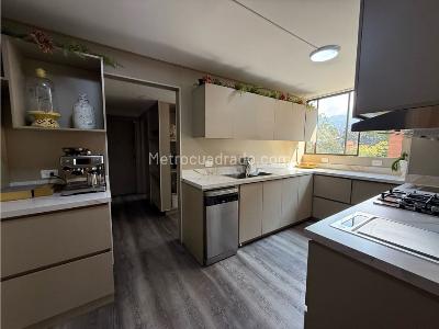Apartamento de 3 alcobas en venta en El Poblado, Medellín, 260 m² · foto 18 de 20