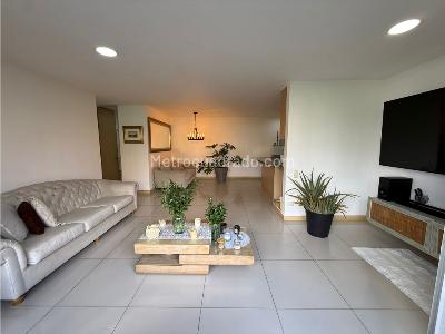 Apartamento de 3 alcobas en venta en San Jose, Sabaneta, 95 m² · foto 4 de 17