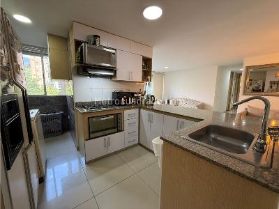 Apartamento de 3 alcobas en venta en San Jose, Sabaneta, 95 m² · foto 6 de 17