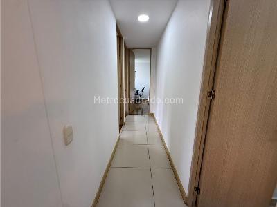 Apartamento de 3 alcobas en venta en San Jose, Sabaneta, 95 m² · foto 11 de 17