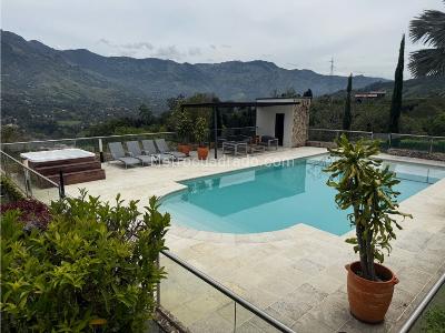 Casa de 4 alcobas en venta en Copacabana, Medellín, 400 m² · foto 18 de 20