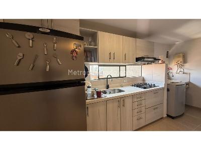 Apartamento de 3 alcobas en venta en Sabaneta, Sabaneta, 75 m² · foto 3 de 14