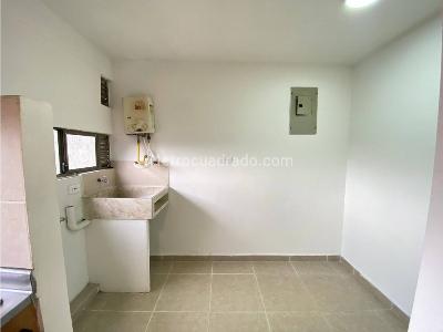 Apartamento de 3 alcobas en venta en Sabaneta, Sabaneta, 75 m² · foto 4 de 14