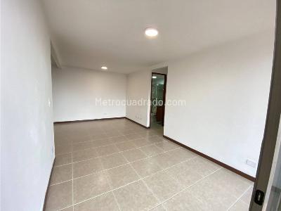 Apartamento de 3 alcobas en venta en Sabaneta, Sabaneta, 75 m² · foto 13 de 14