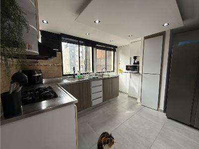 Apartamento de 3 alcobas en venta en Laureles, Medellín, 130 m² · foto 6 de 20