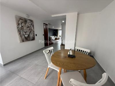 Apartamento de 3 alcobas en venta en Laureles, Medellín, 130 m² · foto 8 de 20
