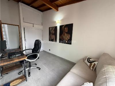 Apartamento de 3 alcobas en venta en Laureles, Medellín, 130 m² · foto 14 de 20