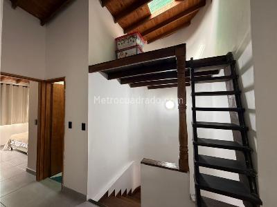 Apartamento de 3 alcobas en venta en Laureles, Medellín, 130 m² · foto 18 de 20