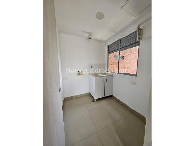 Apartamento de 3 alcobas en venta en San Jose, Sabaneta, 130 m² · foto 3 de 17
