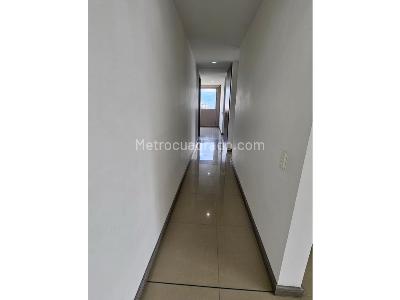 Apartamento de 3 alcobas en venta en San Jose, Sabaneta, 130 m² · foto 5 de 17