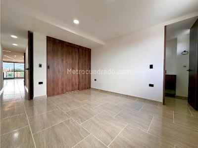 Apartamento de 4 alcobas en venta en Belen, Medellín, 200 m² · foto 6 de 20