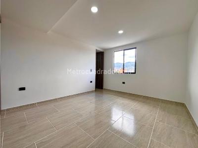 Apartamento de 4 alcobas en venta en Belen, Medellín, 200 m² · foto 15 de 20