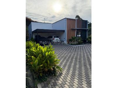 Casa de 5 alcobas en venta en Rionegro, Rionegro, 2000 m² · foto 4 de 20