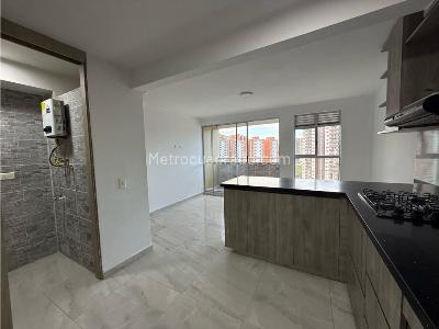 Apartamento en venta en Calasanz, Medellín · foto 3 de 14