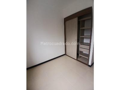 Apartamento de 3 alcobas en venta en Sabaneta, Sabaneta, 68 m² · foto 4 de 15