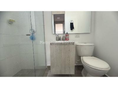 Apartamento de 2 alcobas en venta en Las Lomitas, Sabaneta, 62 m² · foto 14 de 20