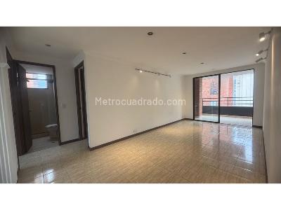 Apartamento de 2 alcobas en venta en Loma De Los Bernal, Medellín, 75 m² · foto 5 de 14