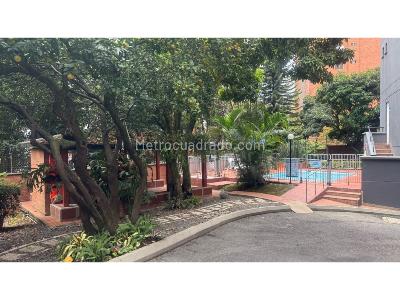 Apartamento de 2 alcobas en venta en Loma De Los Bernal, Medellín, 75 m² · foto 14 de 14
