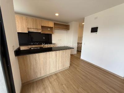 Apartamento de 3 alcobas en venta en Belen, Medellín, 108 m² · foto 4 de 13