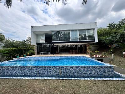 Casa de 3 alcobas en venta en Aguacatal, Cali, 444 m² · foto 3 de 20