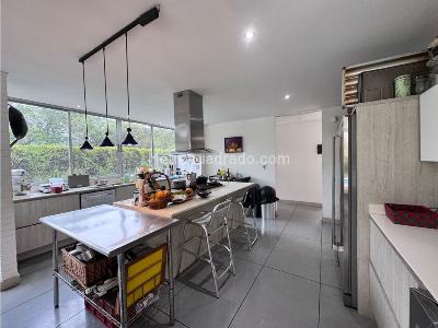 Casa de 3 alcobas en venta en Aguacatal, Cali, 444 m² · foto 10 de 20