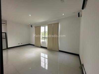 Apartamento de 4 alcobas en venta en Pance \ Comuna 22, Cali, 222 m² · foto 4 de 18