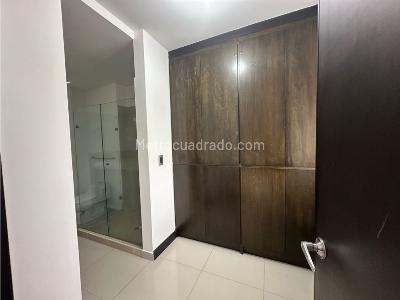 Apartamento de 4 alcobas en venta en Pance \ Comuna 22, Cali, 222 m² · foto 11 de 18