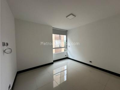 Apartamento de 4 alcobas en venta en Pance \ Comuna 22, Cali, 222 m² · foto 14 de 18