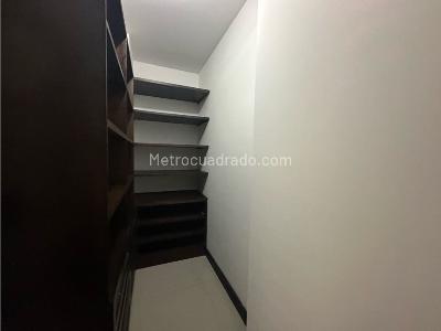 Apartamento de 4 alcobas en venta en Pance \ Comuna 22, Cali, 222 m² · foto 16 de 18