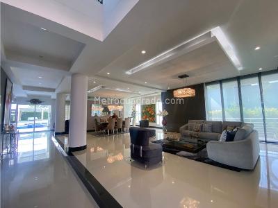 Casa de 4 alcobas en venta en Pance, Cali, 1070 m² · foto 3 de 13