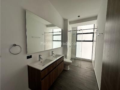 Apartamento de 2 alcobas en venta en Ciudad Jardin, Cali, 124 m² · foto 14 de 20