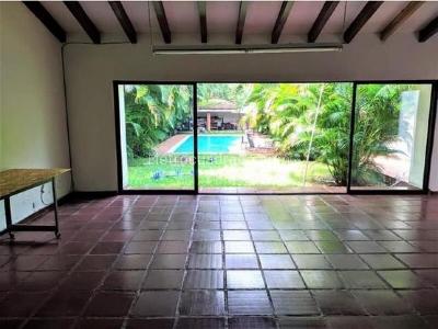 Casa de 5 alcobas en venta en Ciudad Jardin, Cali, 670 m² · foto 3 de 11