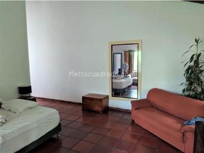 Casa de 5 alcobas en venta en Ciudad Jardin, Cali, 670 m² · foto 4 de 11