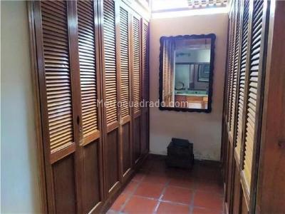 Casa de 5 alcobas en venta en Ciudad Jardin, Cali, 670 m² · foto 10 de 11